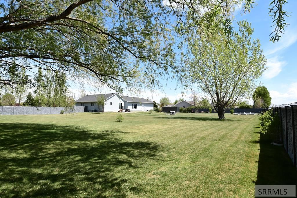 Image 62 of property listing at 769 E 1580 N, Shelley, ID 83274