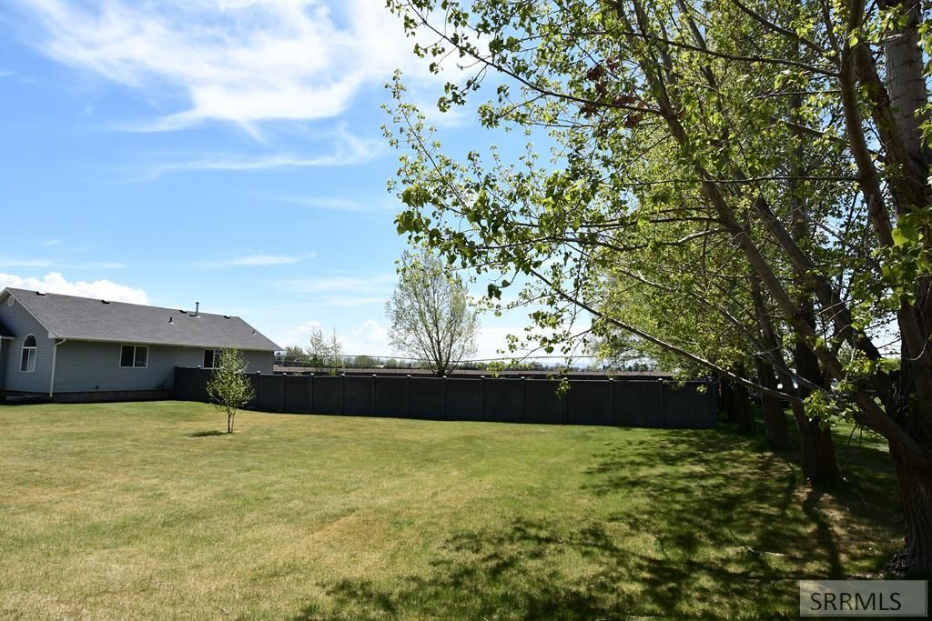Image 67 of property listing at 769 E 1580 N, Shelley, ID 83274