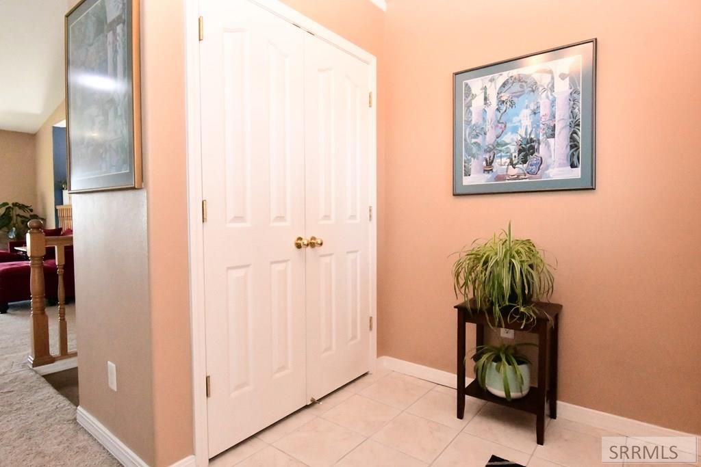Image 9 of property listing at 769 E 1580 N, Shelley, ID 83274