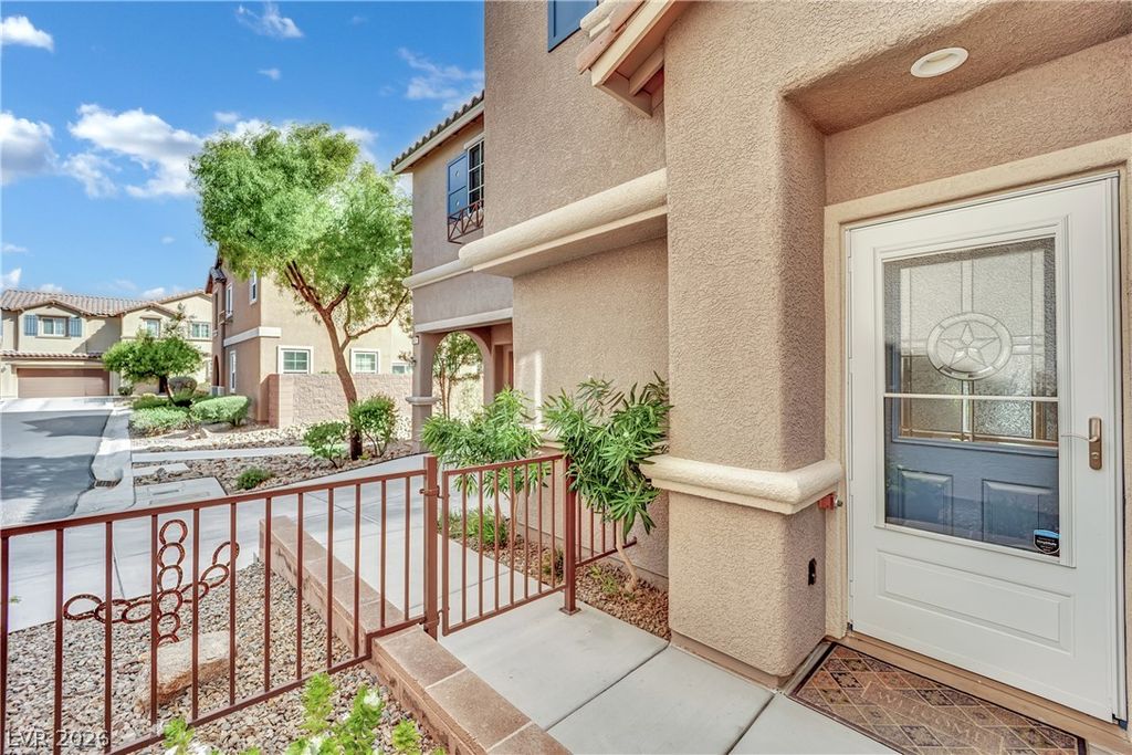 9895 Hearthfire Street, Las Vegas, NV 89178 — photo 2