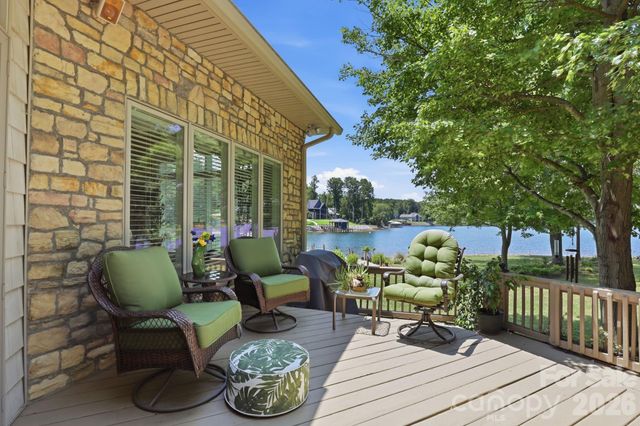 7631 Dellinger Road, Denver, NC 28037