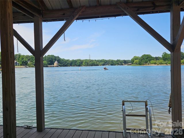 7631 Dellinger Road, Denver, NC 28037