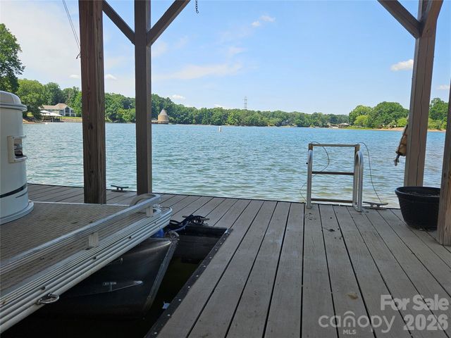 7631 Dellinger Road, Denver, NC 28037