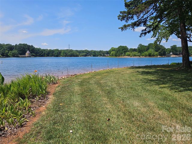 7631 Dellinger Road, Denver, NC 28037