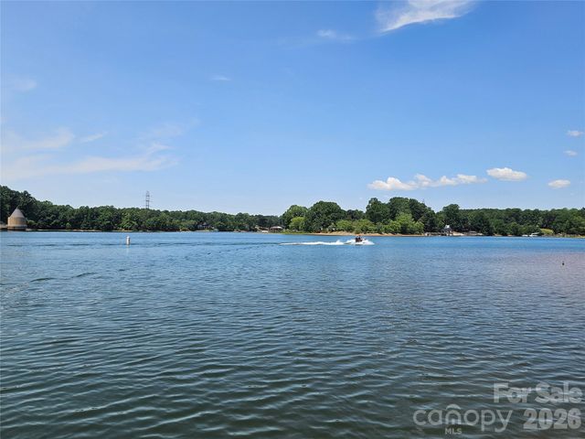 7631 Dellinger Road, Denver, NC 28037