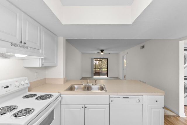 1101 2nd Ave N Apt 2004, Myrtle Beach, SC 29575