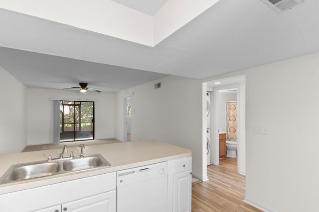 1101 2nd Ave N Apt 2004, Myrtle Beach, SC 29575