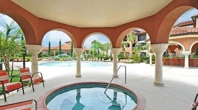 5560 METROWEST BOULEVARD 3-207, Orlando, FL 32811