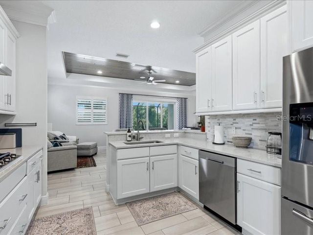 6228 CHAMPIONS ROW STREET, Bradenton, FL 34210