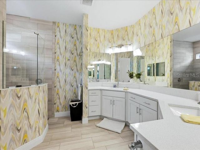 6228 CHAMPIONS ROW STREET, Bradenton, FL 34210
