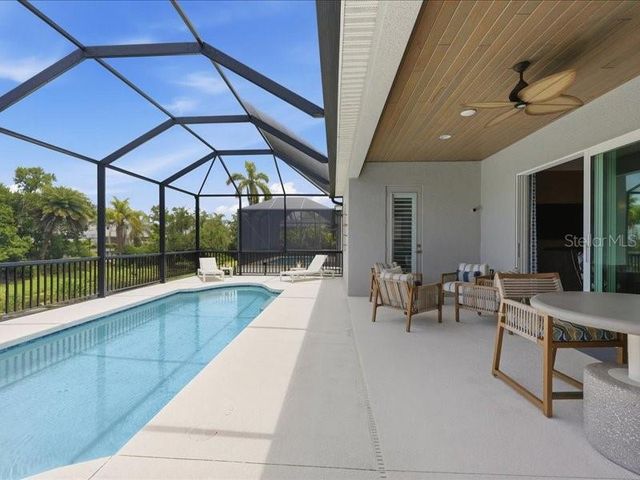 6228 CHAMPIONS ROW STREET, Bradenton, FL 34210