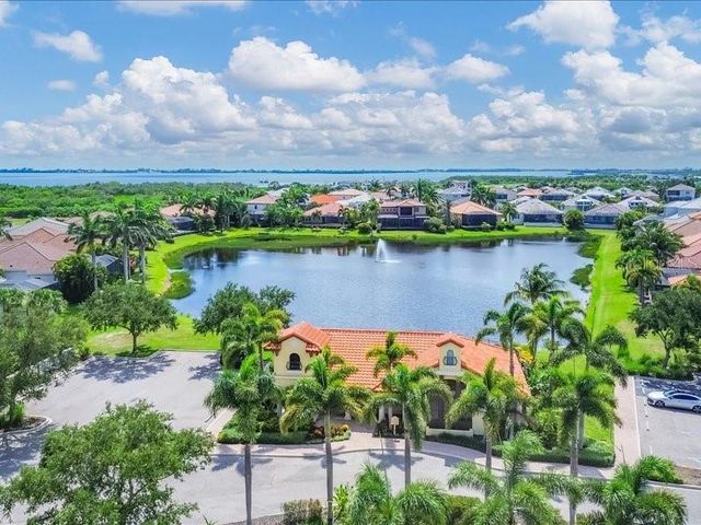 6228 CHAMPIONS ROW STREET, Bradenton, FL 34210