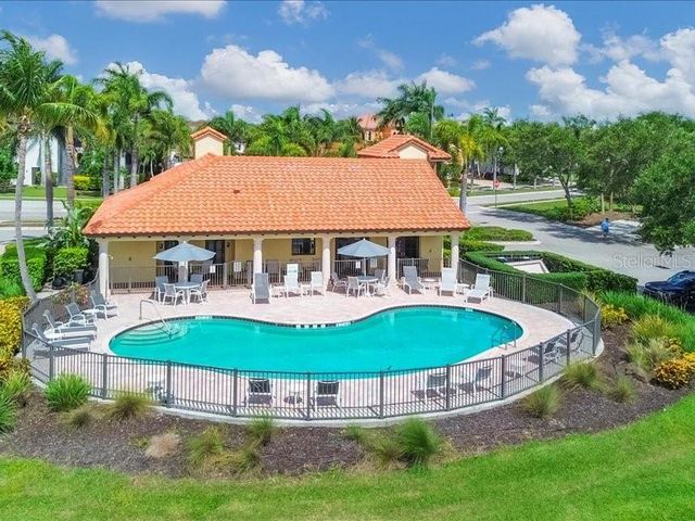 6228 CHAMPIONS ROW STREET, Bradenton, FL 34210