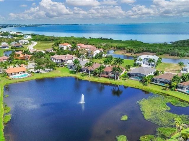 6228 CHAMPIONS ROW STREET, Bradenton, FL 34210