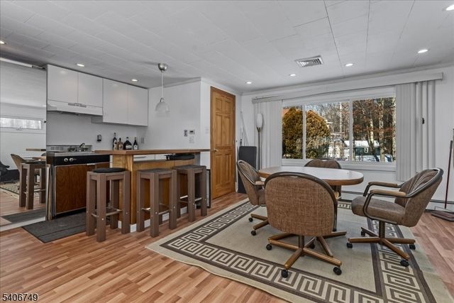 35 Brendona Ave, Hopatcong Boro, NJ 07874