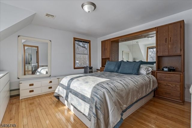 35 Brendona Ave, Hopatcong Boro, NJ 07874