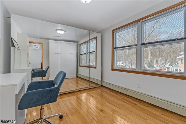 35 Brendona Ave, Hopatcong Boro, NJ 07874