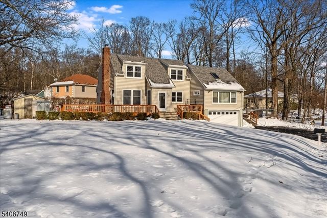 35 Brendona Ave, Hopatcong Boro, NJ 07874