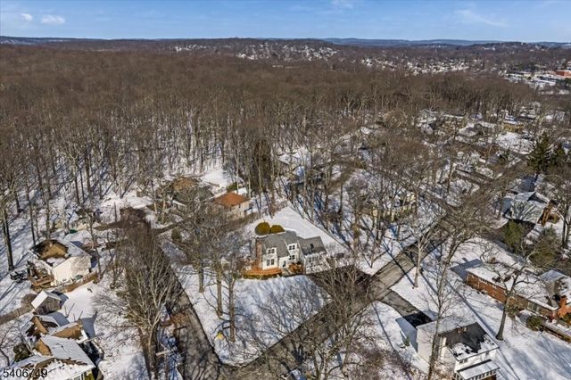 35 Brendona Ave, Hopatcong Boro, NJ 07874