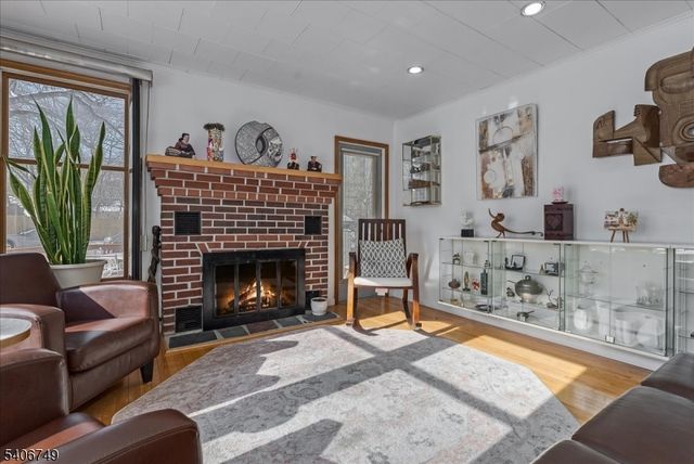 35 Brendona Ave, Hopatcong Boro, NJ 07874