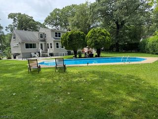 35 Brendona Ave, Hopatcong Boro, NJ 07874
