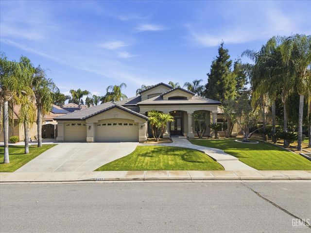 8400 Sterling Grove Lane, Bakersfield, CA 93312