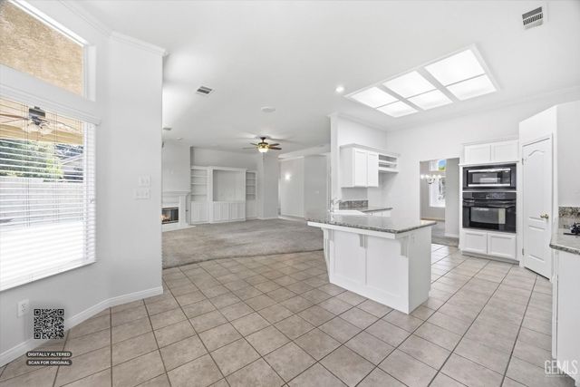 8400 Sterling Grove Lane, Bakersfield, CA 93312