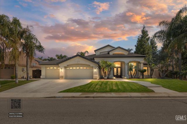 8400 Sterling Grove Lane, Bakersfield, CA 93312