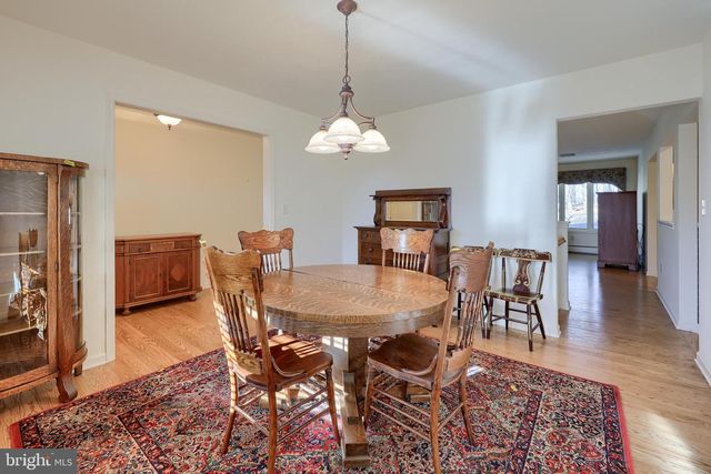 160 SUSAN DR, Dallastown, PA 17313