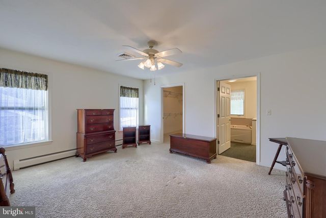 160 SUSAN DR, Dallastown, PA 17313