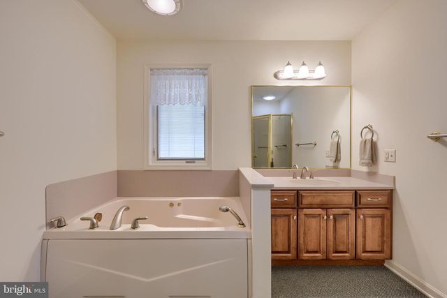 160 SUSAN DR, Dallastown, PA 17313