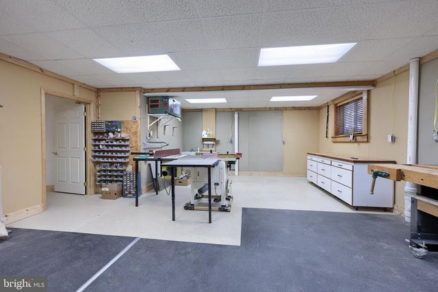 160 SUSAN DR, Dallastown, PA 17313