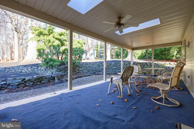 160 SUSAN DR, Dallastown, PA 17313