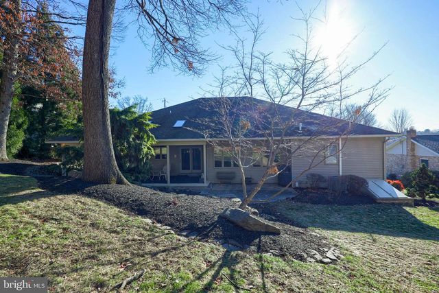 160 SUSAN DR, Dallastown, PA 17313