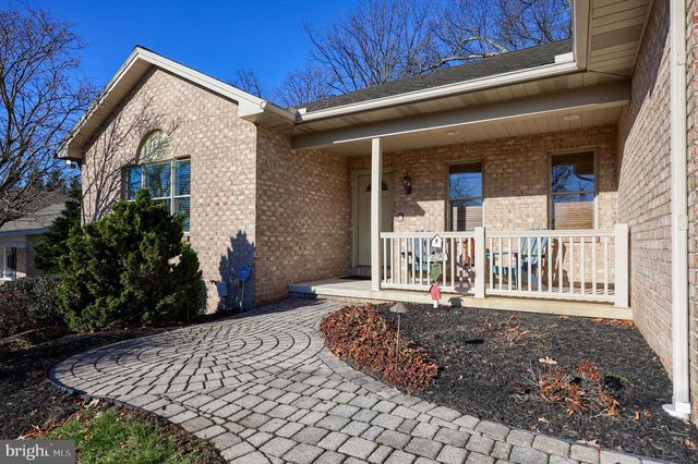 160 SUSAN DR, Dallastown, PA 17313