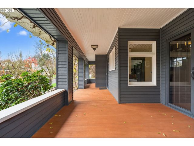 1836 Se LOCUST Ave, Portland, OR 97214