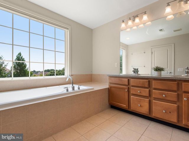 209 N CALDWELL CIR, Downingtown, PA 19335