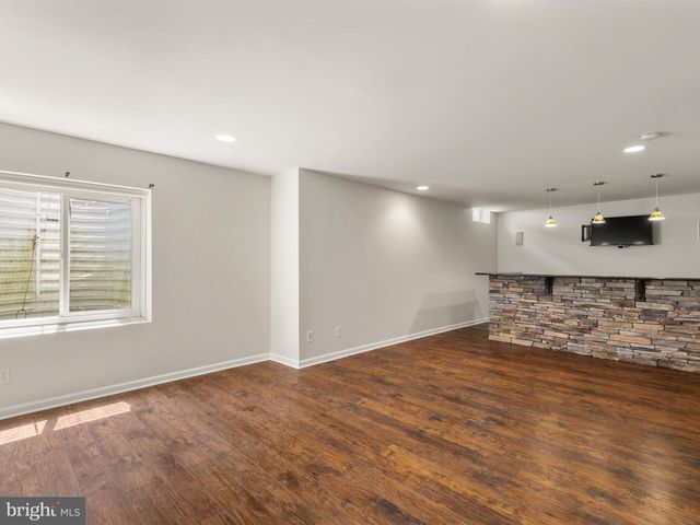 209 N CALDWELL CIR, Downingtown, PA 19335