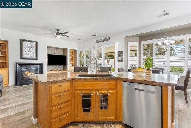 377 St Claire Ter, Brentwood, CA 94513