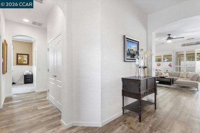 377 St Claire Ter, Brentwood, CA 94513