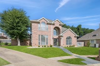 5620 S Archbridge Court, Arlington, TX 76017