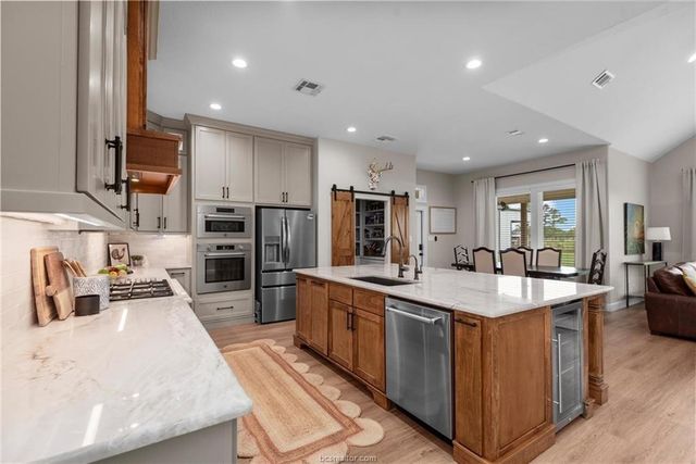914 Axis Lane, Franklin, TX 77856