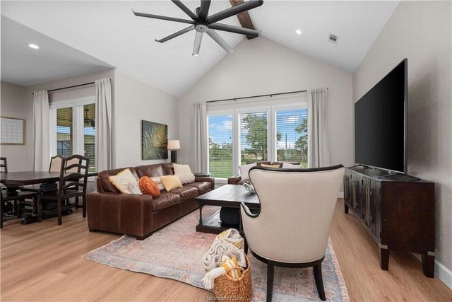 914 Axis Lane, Franklin, TX 77856