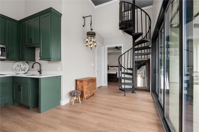 914 Axis Lane, Franklin, TX 77856