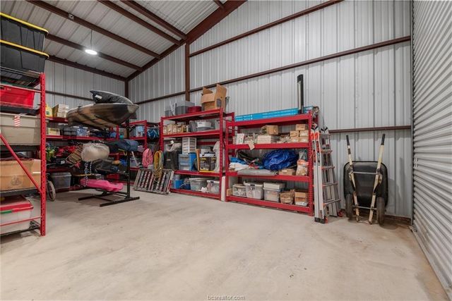 914 Axis Lane, Franklin, TX 77856