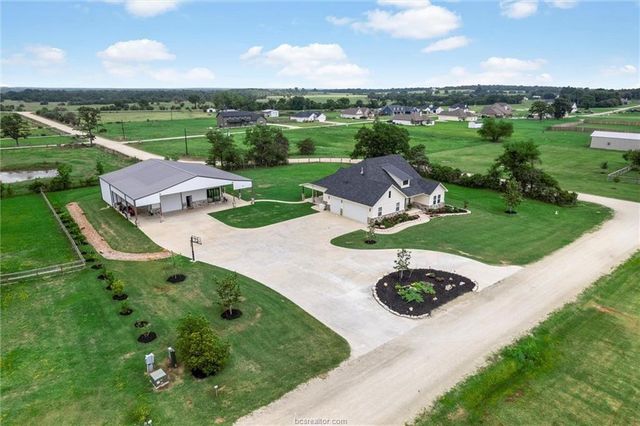 914 Axis Lane, Franklin, TX 77856