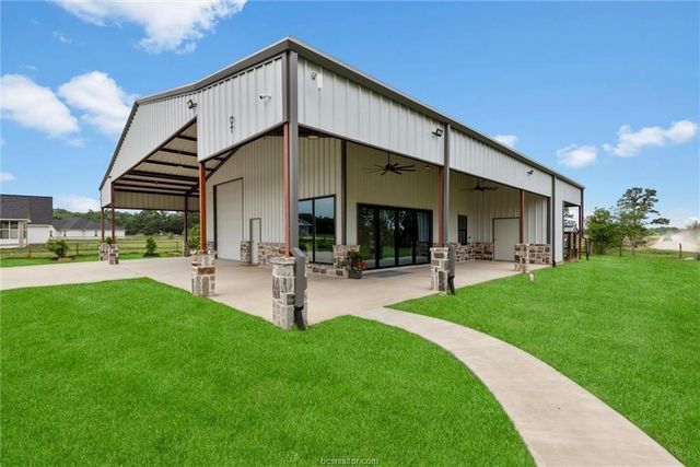 914 Axis Lane, Franklin, TX 77856