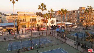 1915 Ocean Front Walk, Venice, CA 90291