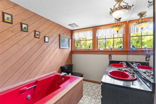 117 TUCKER AVENUE, Sarasota, FL 34232
