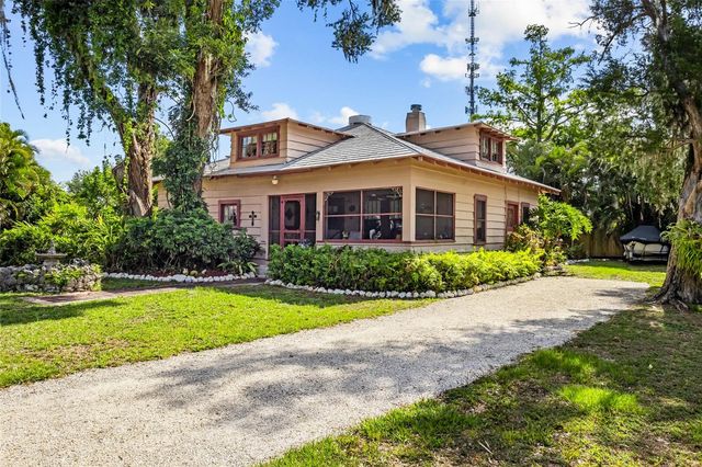 117 TUCKER AVENUE, Sarasota, FL 34232